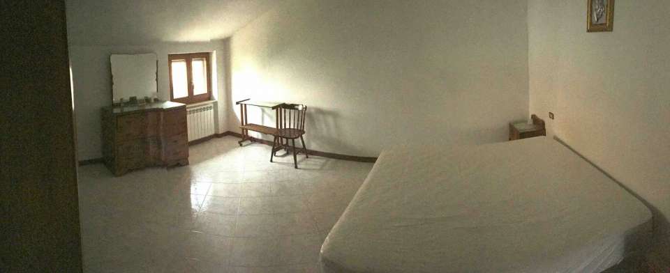 Fabbricato unifamiliare in pietra Sarnano