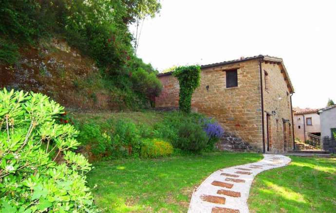 cottage restaurato in vendita a Sarnano