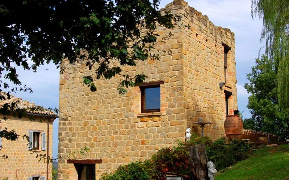tower house for sale Gualdo