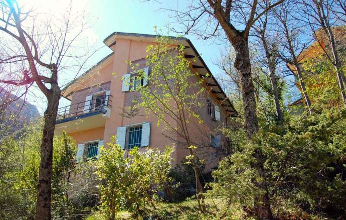 detached villa Sarnano Piobbico