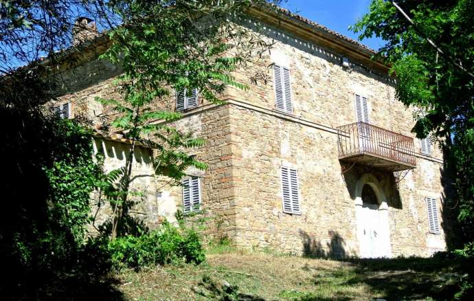 Palace for sale Marche Cingoli