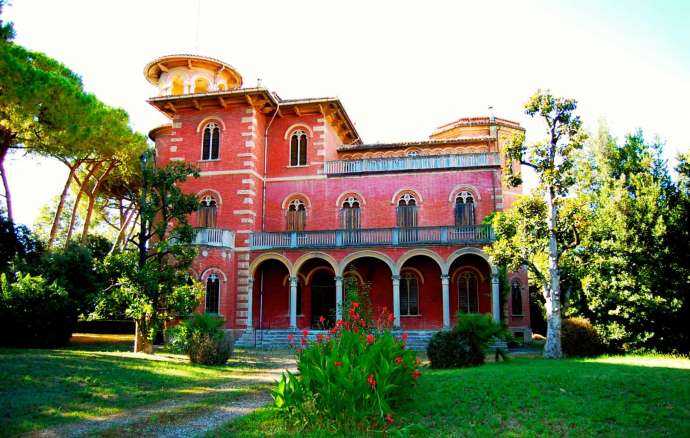 Villa liberty for sale in Porto Recanati