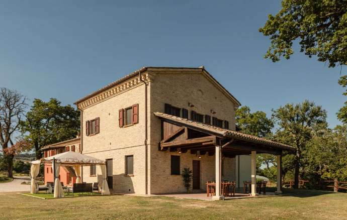 Luxury Farmhouse Casale San Lorenzo